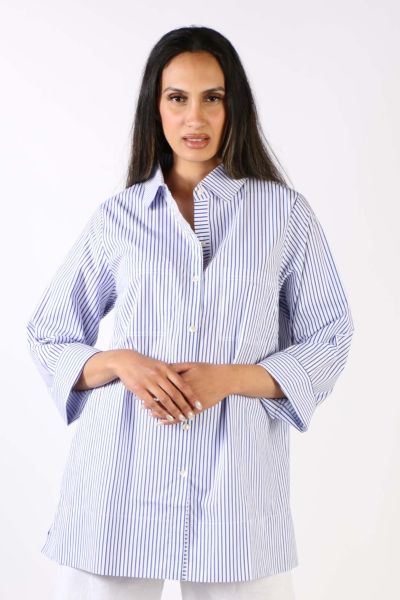A classic shirt is hard to beat and this Harvey shirt is one for the wardrobe staple. In a solid color, it features a top to bottom button through closure with a collar and full cuffed sleeves. In cotton, this shirt can be styled with easy denims and boot
