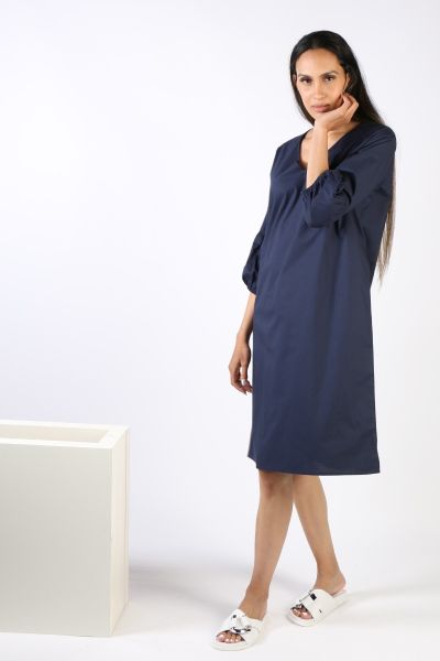 A relaxed knee length dress is perfect, the Azrah dress is your go to for the season. In cotton, the dress with a V neck is in an easy fit with statement 3/4 sleeves. Falling just at your knees, style this dress with easy wedges or slides to take you from