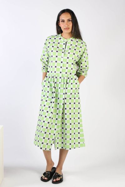 The perfect and easy dress that takes you from desk to dinner, SongKee dress ticks all the boxes. In an overall print, the dress has a round neck and a button through front. With gathered around the waist for that extra volume and stylish peasant sleeves,