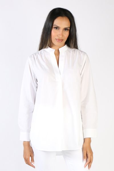 A relaxed oversized look is perfect for the season and Bagruu gives you anything but plain options. In a relaxed fit, the shirt has a V neck and pleated detail with mandarin collar. This no fuss dress is perfect for your on the go summer look.