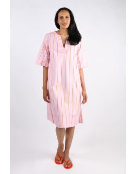 Go for an easy vibe with a head turner in this gorgeous Sami dress that is all sorts of perfect for the season. In an overall stripe, the cotton poplin dress features a round split neck, short sleeves and falls just at your knees. Perfect to be styled wit